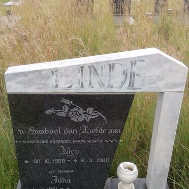 LINDE Nico 1958-1988 &amp; Julia 1961-