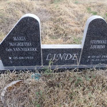 LINDE Stephanus Lourens 1933-2015 & Maria Magrietha VAN NIEKERK 1938-