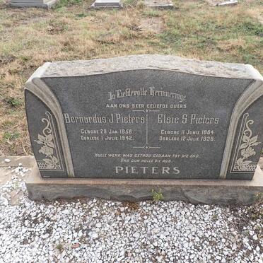 PIETERS Bernardus J. 1858-1942 & Elsie S. 1864-1936