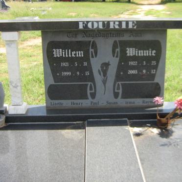 FOURIE Willem 1921-1999 &amp; Winnie 1922-2003