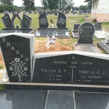 FRASER Pieter D.F. 1899-1977 &amp; Engela A.J. THUYNSMA 1898-1996