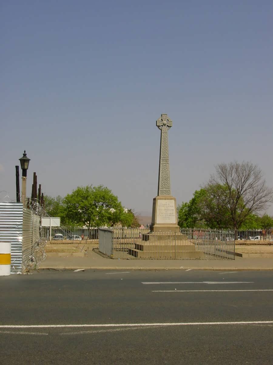 1. Monument for the Grenadier and Scots guards 1899-1902
