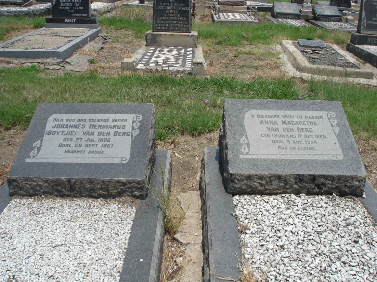 BERG Johannes Hermanus, van den 1886-1967 &amp; Anna Magaretha SENEKAL 1888-1954