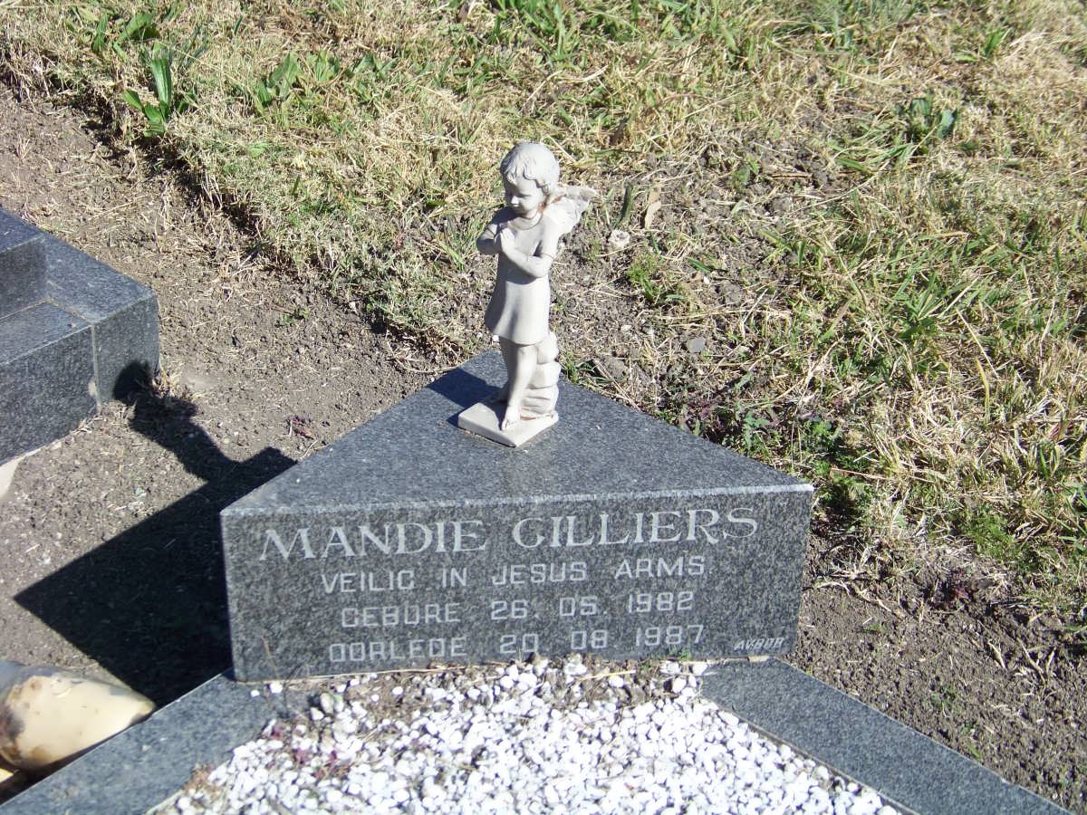 CILLIERS Mandie 1982-1987