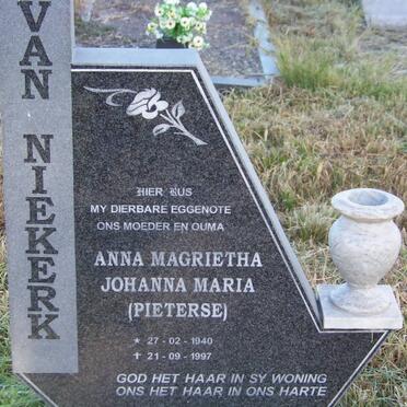NIEKERK Anna Magrietha Johanna Maria, van nee PIETERSE 1940-1997