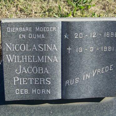 PIETERS Wessel Hendrik 1892-1972 &amp; Nicolasina Wilhemina Jacoba HORN 1896-1981