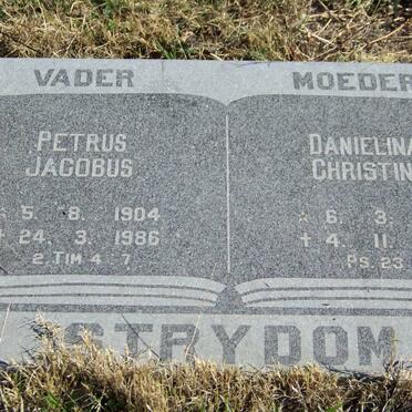 STRYDOM Petrus Jacobus 1904-1986 &amp; Danielina Christina 1915-1985