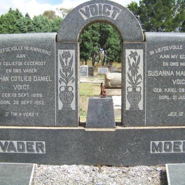 VOIGT Johan Gotlieb Daniel 1899-1952 &amp; Susanna Margaretha KRIEL 1904-1943