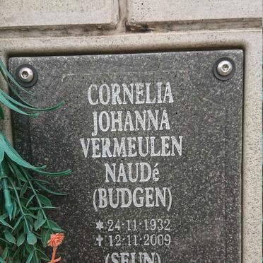 NAUDÉ Cornelia Johanna Vermeulen nee BUDGEN 1932-2009 :: NAUDÉ Frederick George 1952-2015