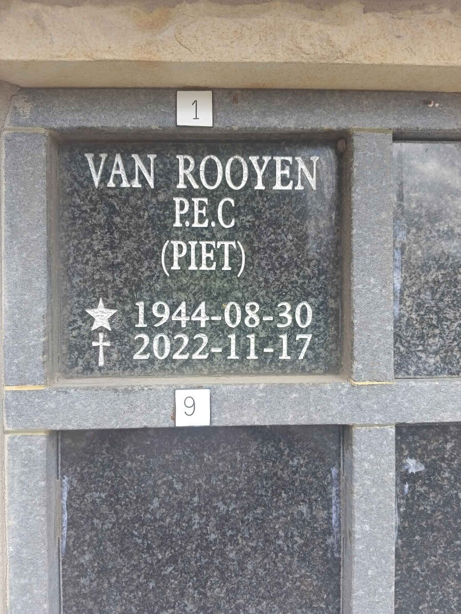 ROOYEN P.E.C., van 1944-2022   