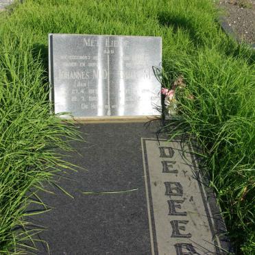 BEER Johannes M.D., de 1917-1990 &amp; Dina M. 191?-2002