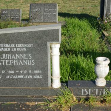 BEUKES Johannes Stephanus 1914-1989 &amp; Helena Catherina 1917-1999