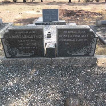 NAUDE Gerhardus Cornelius 1886-1956 &amp; Louise Frederika SCHOONRAAD 1905-