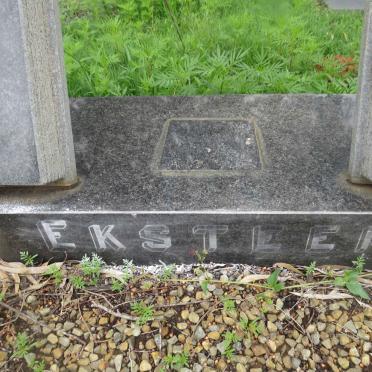 EKSTEEN Jean Frederick 1918-1972 &amp; Nell Frances 1915-2002