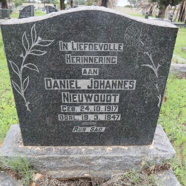 NIEUWOUDT Daniel Johannes 1917-1947