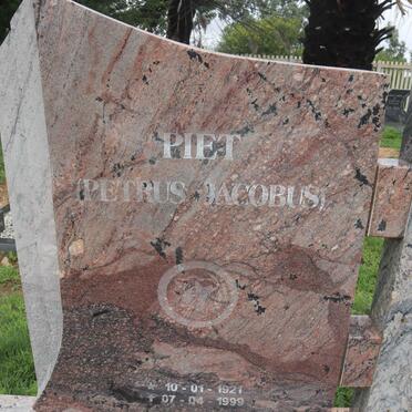? Petrus Jacobus 1921-1999 &amp; Maria Elizabeth 1919-1999 