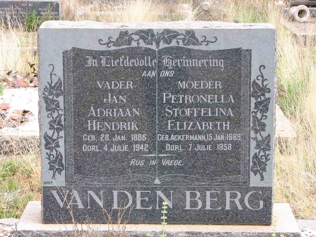 BERG Jan Adriaan Hendrik, van den 1886-1942 &amp; Petronella Stoffelina Elizabeth ACKERMANN 1889-1958