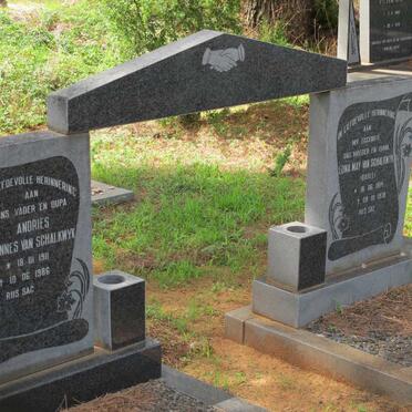 SCHALKWYK Andries Johannes, van 1911-1986 &amp; Edna May BAHLL 1914-1978