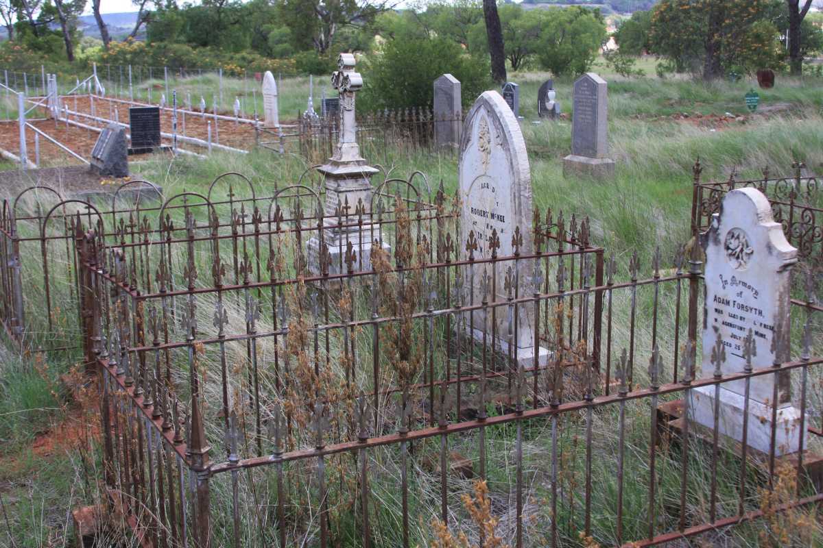 1. Overview with British memorial in background