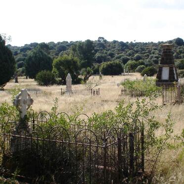 1. Overview on the Anglo Boer War Memorial in Jagersfontein cemetery