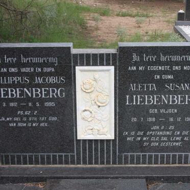 LIEBENBERG Phillippus Jacobus 1912-1995 &amp; Aletta Susanna VILJOEN 1918-1982