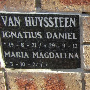 HUYSSTEEN Ignatius Daniel, van 1921-2012 &amp; Maria Magdalena 1927-