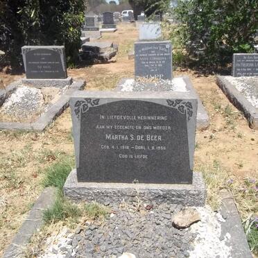 BEER Martha S., de 1918-1956