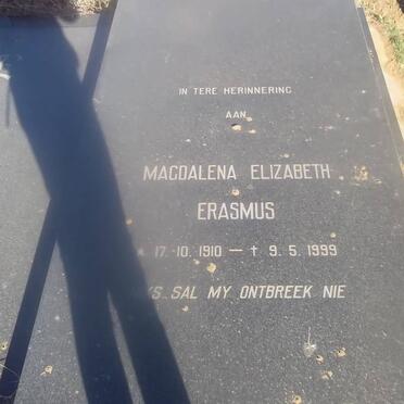 ERASMUS Petrus Johannes 1905-1976 &amp; Magdalena Elizabeth 1910-1999     