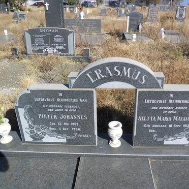 ERASMUS Pieter Johannes 1909-1986 &amp; Aletta Maria Magdalena JORDAAN 1913-