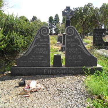 ERASMUS Petrus Johannes 1886-1960 &amp; Magdalena Susanna 1888-1984