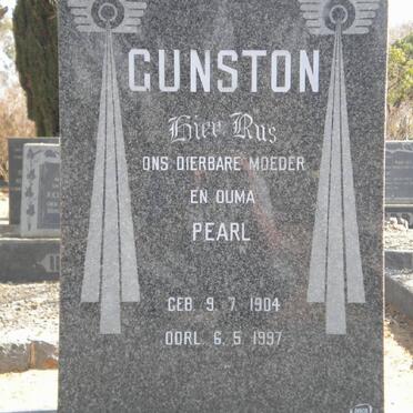 GUNSTON Pearl 1904-1997