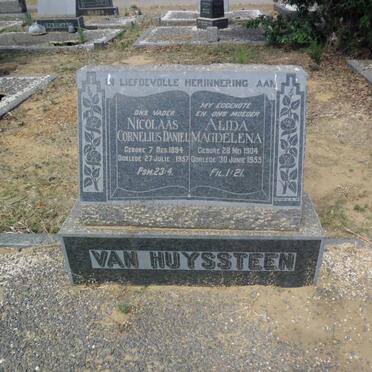 HUYSSTEEN Nicolaas Cornelius Daniel, van 1894-1957 &amp; Alida Magdalena 1904-1955