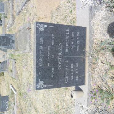 OOSTHUIZEN Cornelius J. 1908-1967 &amp; Huibrecht E.H. 1908-1953