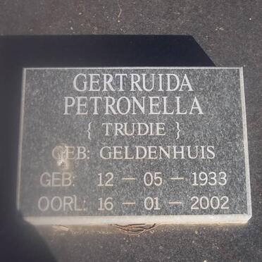 PIENAAR Gertruida Petronella nee GELDENHUIS 1933-2002