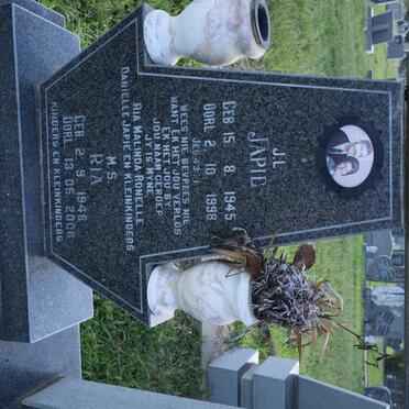 ? J.L. 1945-1998 &amp; M.S. 1948-2006