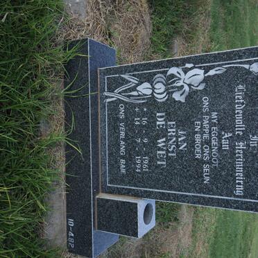 WET Jan Ernst, de 1961-1994