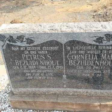 BEZUIDENHOUT Petrus S. 1884-1945 &amp; Cornelia Maria DU PREEZ 1890-1971