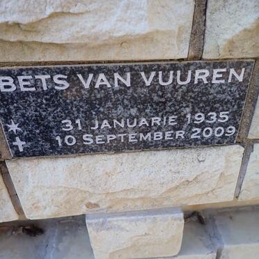 VUUREN Bets, van 1935-2009