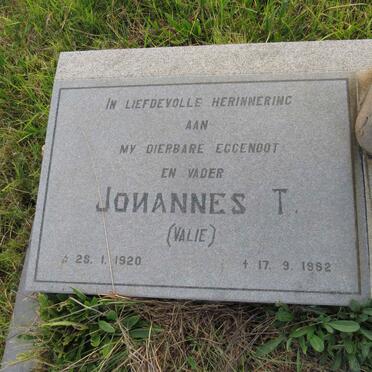 ZYL Johannes T., van 1920-1982 & Anna M. STEYN 1925- _2