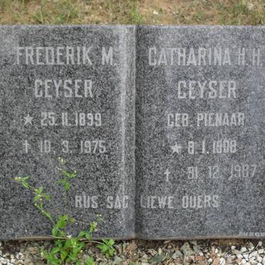 GEYSER Frederik M. 1899-1975 &amp; Catharina H.H. PIENAAR 1908-1987