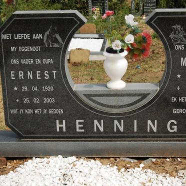 HENNING Ernest 1920-2003 &amp; Marie 1927-