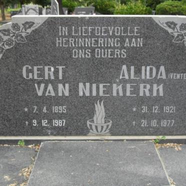 NIEKERK Gert, van 1895-1987 &amp; Alida VENTER 1921-1977