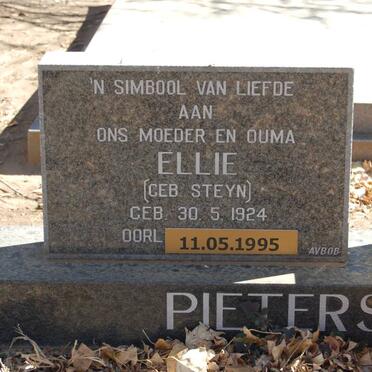 PIETERS Cornelius 1919-1993 &amp; Ellie STEYN 1924-1995