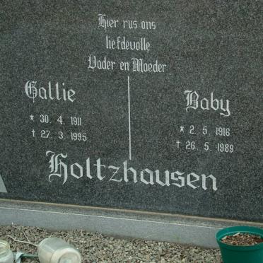 HOLTZHAUSEN Callie 1911-1995 &amp; Baby 1916-1989
