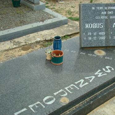 SWANEPOEL Kobus 1925-2002 &amp; Annie 1930-2000