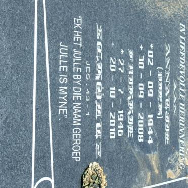 SCHÖLTZ Frikkie 1946-2010 &amp; Annatjie 1944-2008