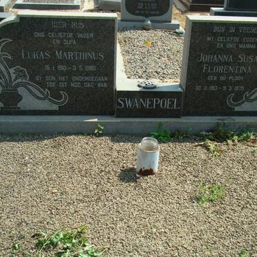 SWANEPOEL Lukas Marthinus 1910-1980 &amp; Johanna Susanna Florentina DU PLOOY 1913-1975