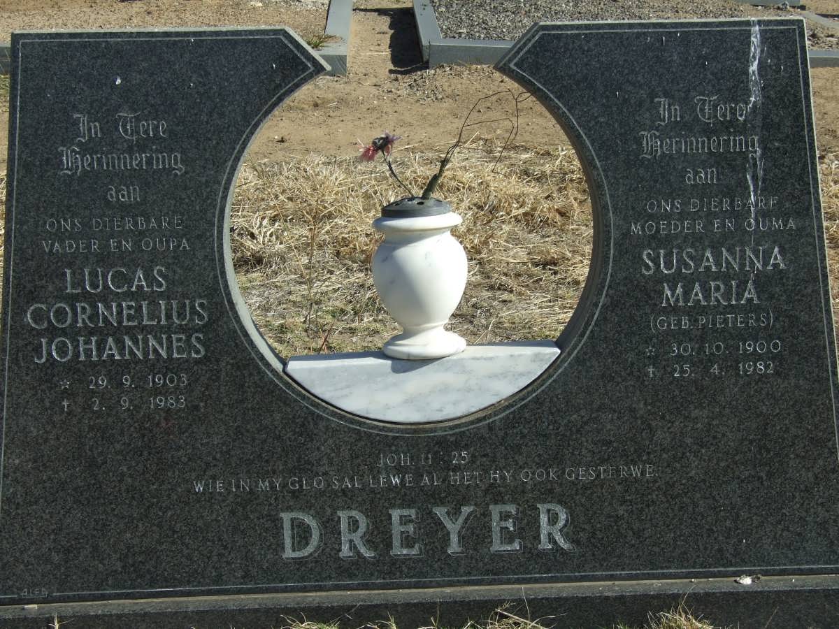 DREYER Lucas Cornelius Johannes 1903-1983 &amp; Susanna Maria PIETERS 1900-1982