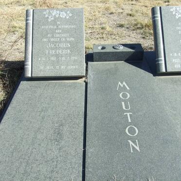 MOUTON Jacobus Frederik 1915-1991 &amp; Lettie 1919-2006