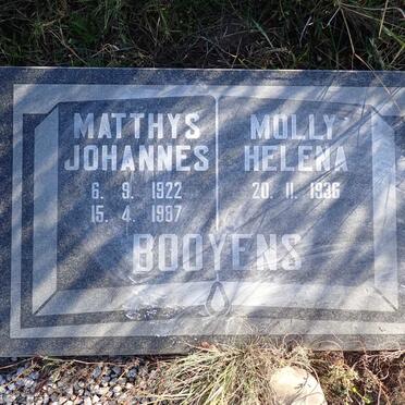BOOYENS Matthys Johannes 1922-1987 & Molly Helena 1936-